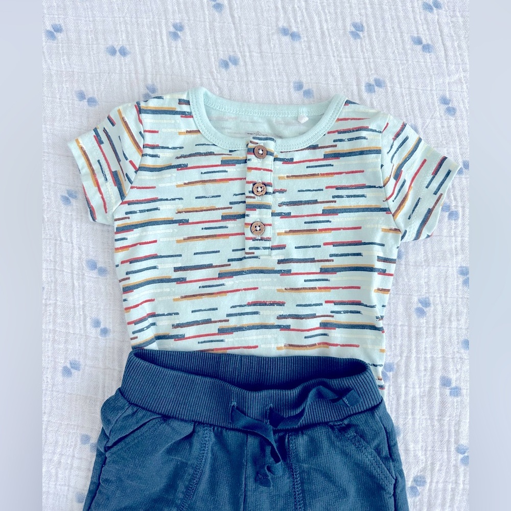 Oliver & Rain Organic Cotton Baby Bodysuit & Shorts Set - 3 months - Picture 7 of 10